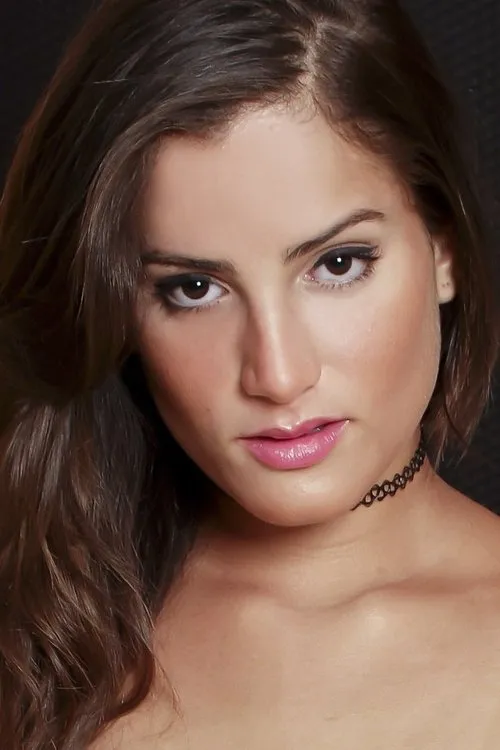 Issa Rose ha trabajado con Chichi Medina en 1 ocasiones