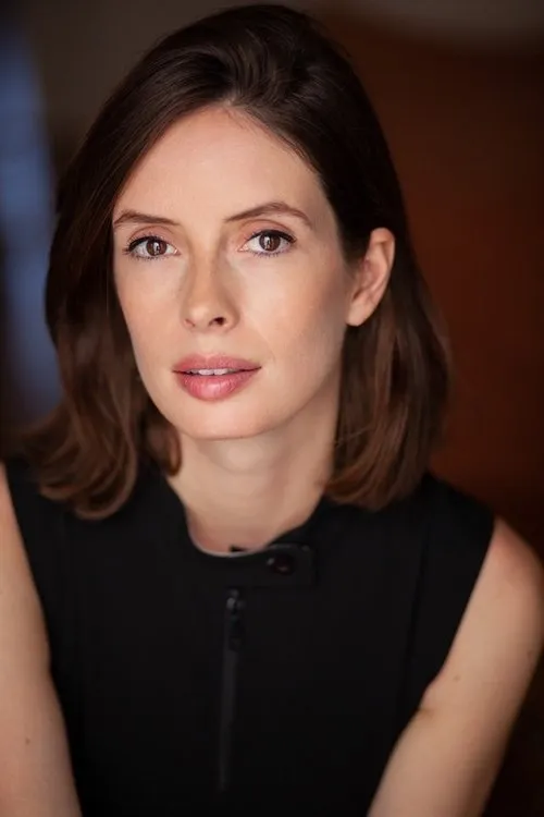 Chloé Groussard interpretando a Joelle