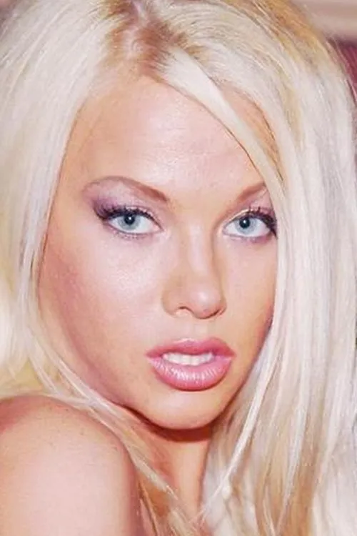 Chloe Jones interpretando a 