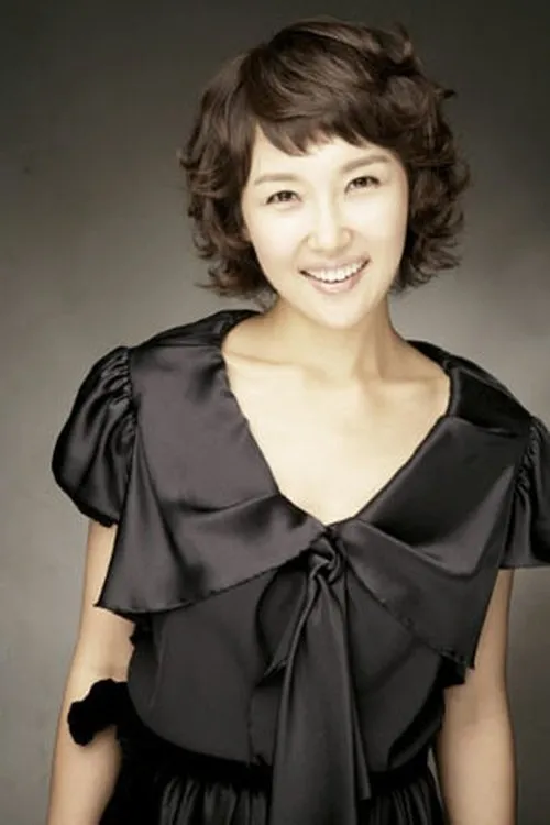 Choi Eun-kyeong — personaje: Park Soo-Kyung