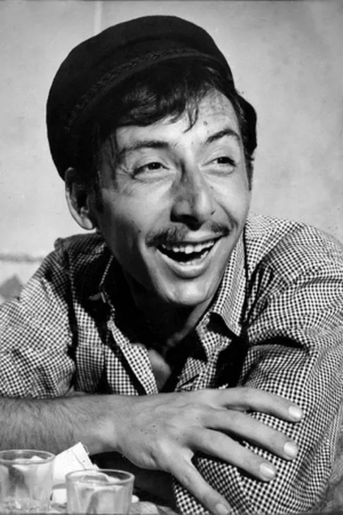 Χρήστος Δοξαράς interpretando a