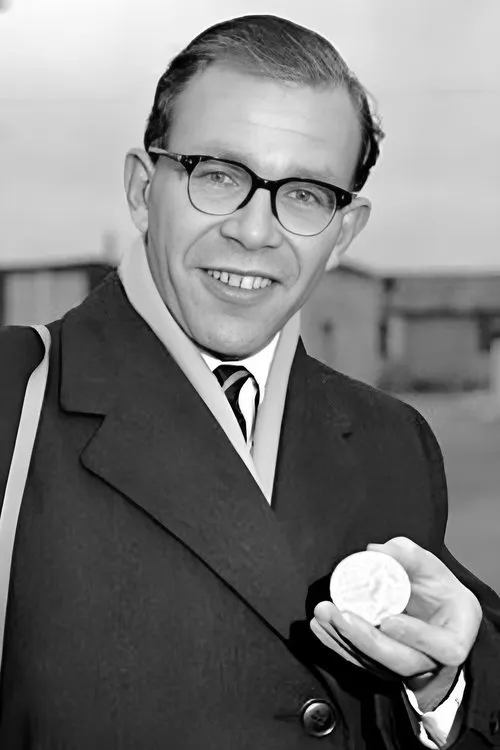 Chris Brasher — personaje: Self (Host)