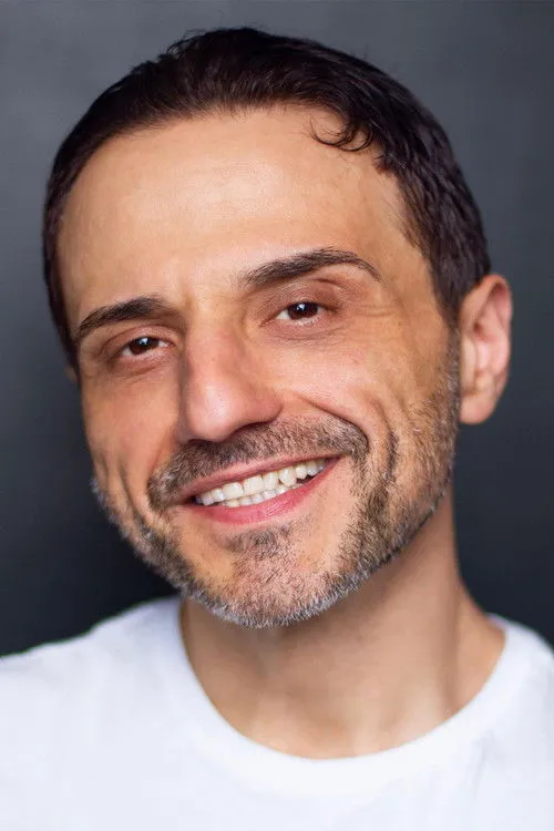 Micah Spayer ha trabajado con Chris Camaj en 1 ocasiones