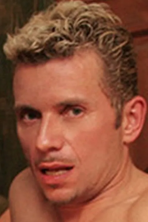 Chris Cloony interpretando a 