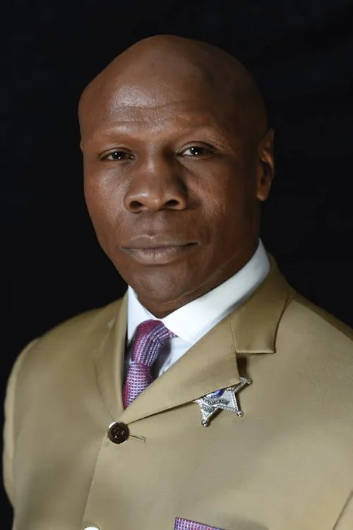 Chris Eubank interpretando a Self