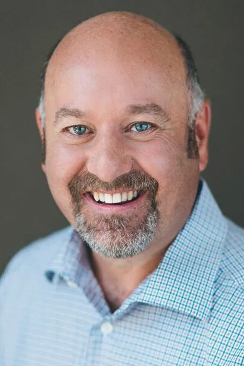 Andy McQueen ha trabajado con Chris Gleason en 2 ocasiones