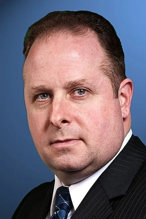 John Basedow ha trabajado con Chris McCabe Adams en 1 ocasiones