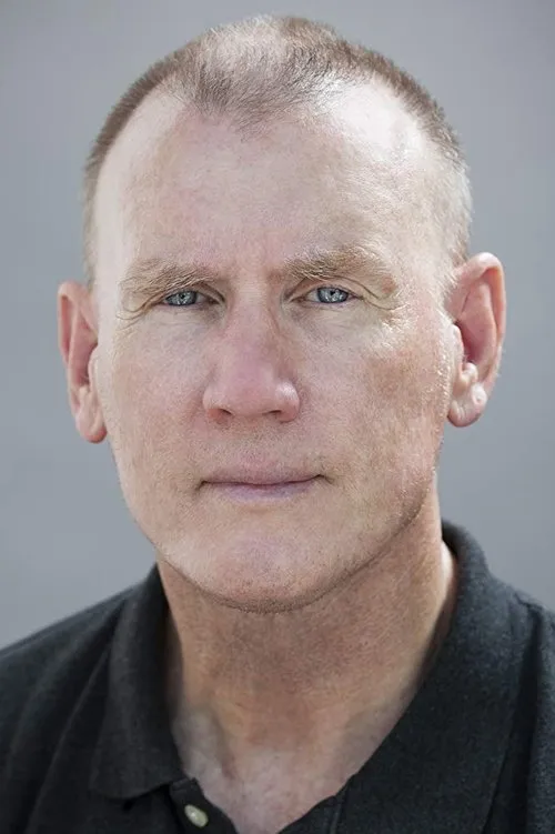 Tom Tarpey ha trabajado con Chris Nelson Norris en 1 ocasiones