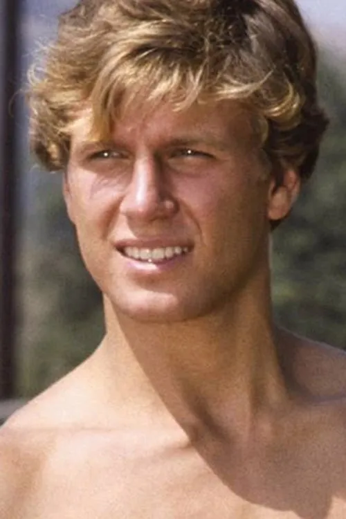 Chris Randall interpretando a 