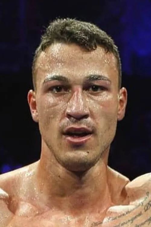 Chris Thompson interpretando a 