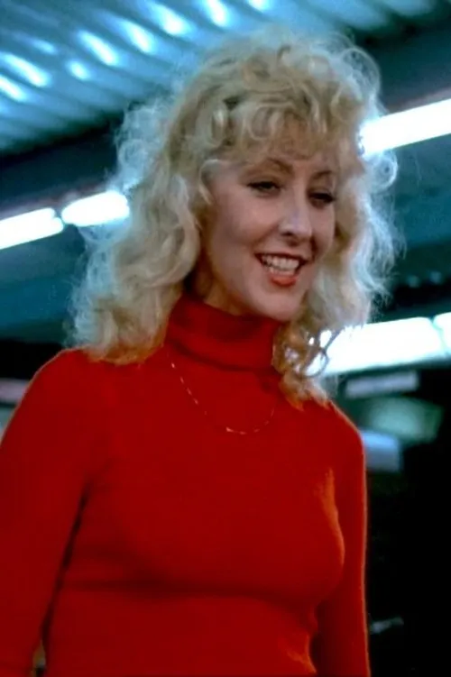 Christa Helm interpretando a Jackie Broke