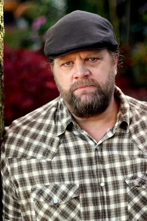 Christian Bower interpretando a Firenzi