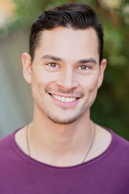 Christian Kain Blackburn interpretando a Ronald Reagan