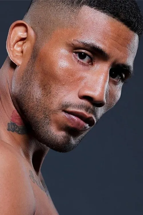 Christian Lorenzo interpretando a Self