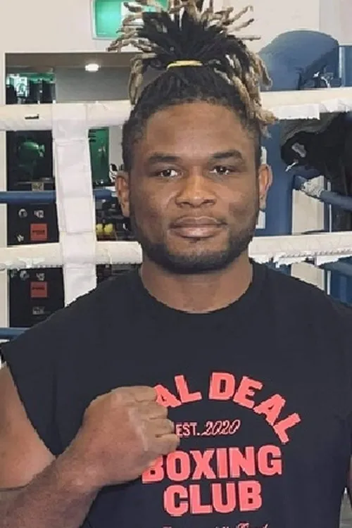 Christian Ndzie Tsoye interpretando a Self