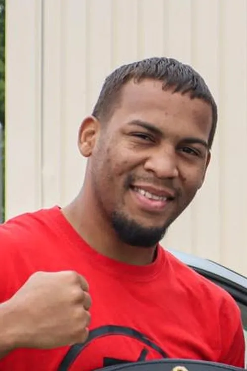 Christian Tapia interpretando a Self