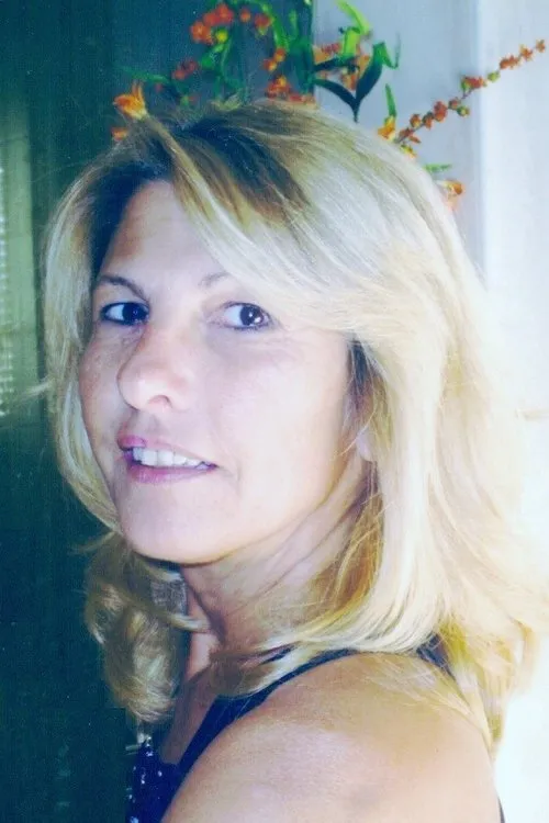 Foto de perfil del actor Christina Papakosta en el reparto