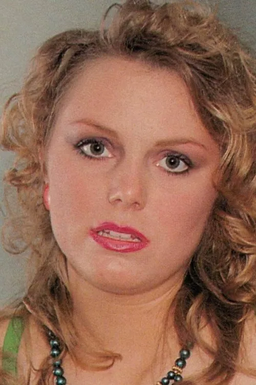 Angie Armstrong ha trabajado con Christine Leval en 1 ocasiones