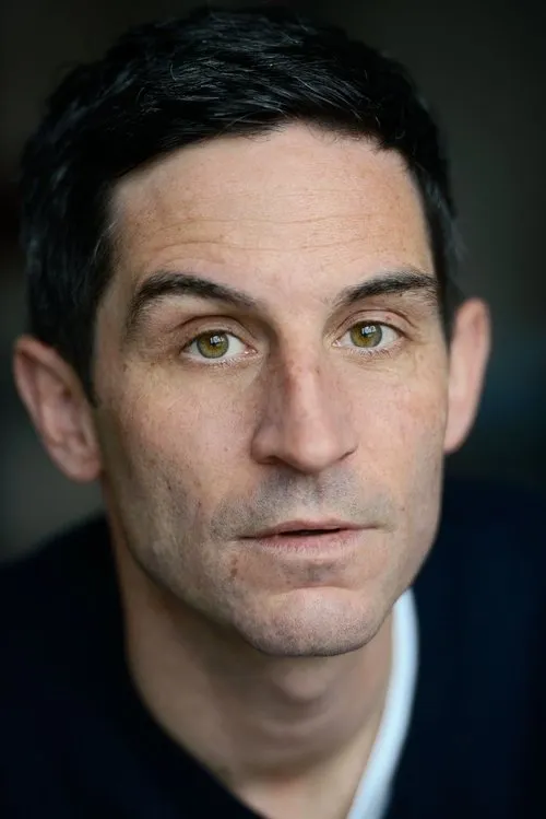 Christoph Bach — personaje: Klaus Gelfert