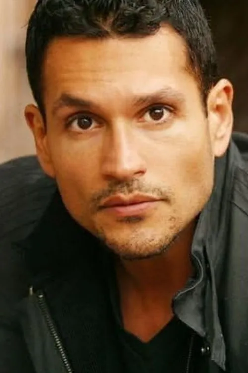 Christopher DerGregorian en su biografía y filmografía