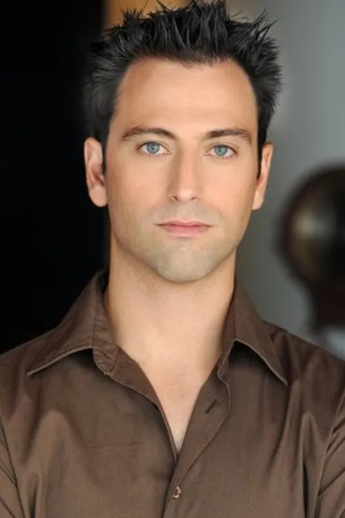 Christopher Gordon interpretando a Koba