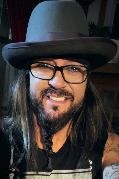 Foto de perfil del actor Christopher Saint Booth en el reparto