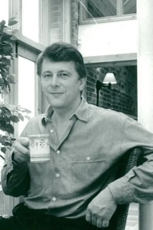 Christopher Theobald ha trabajado con Christopher Scoular en 1 ocasiones