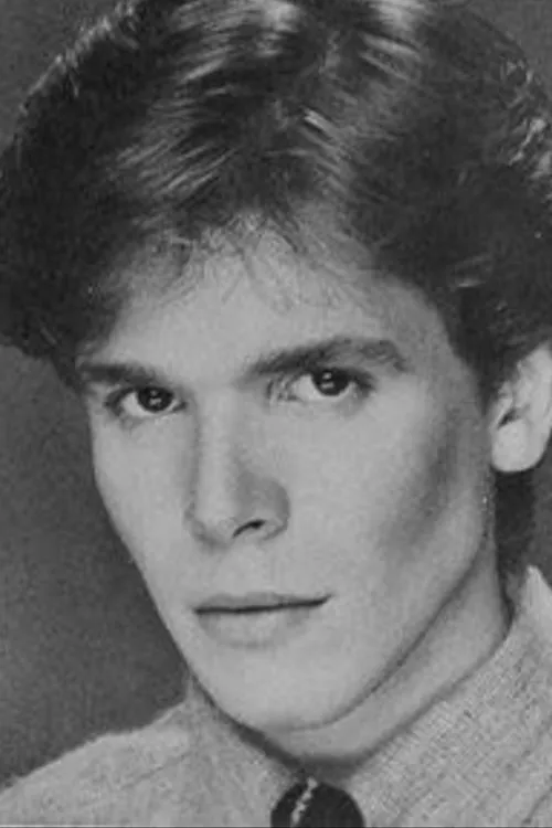 Christopher Stryker interpretando a Dickens