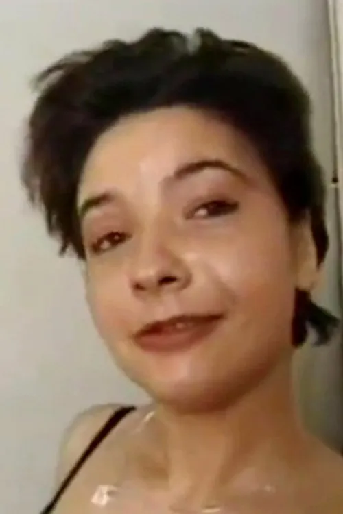 Chrystelle interpretando a 