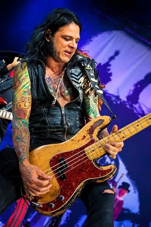 Dennis Dunaway ha trabajado con Chuck Garric en 1 ocasiones