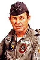 Scott Carpenter ha trabajado con Chuck Yeager en 1 ocasiones
