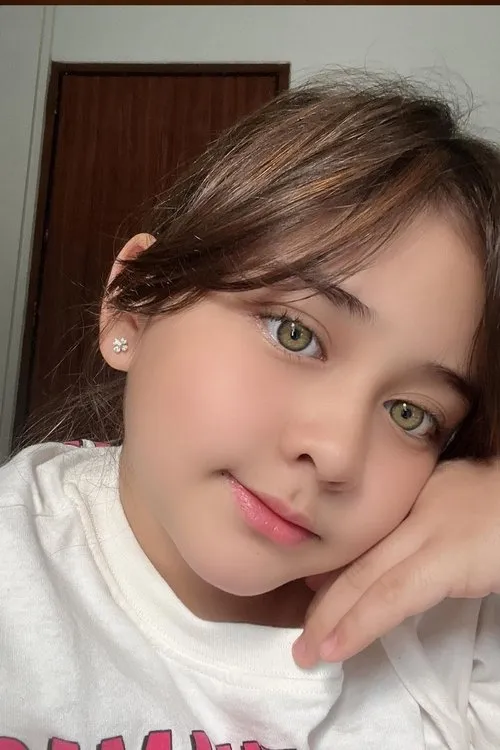 Ciara Nadine Brosnan en su biografía y filmografía