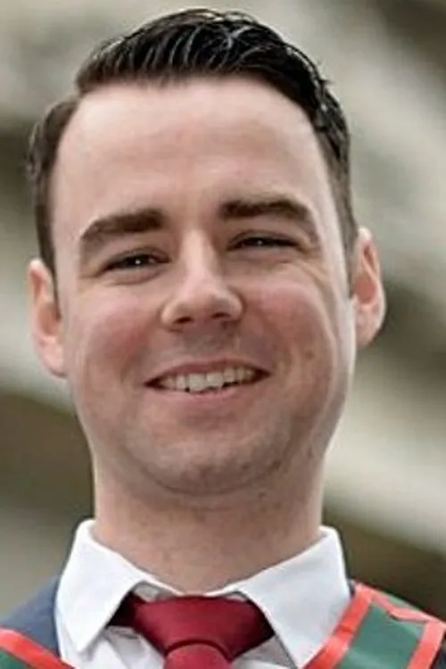 Ciarán Fitzgerald interpretando a Ossie