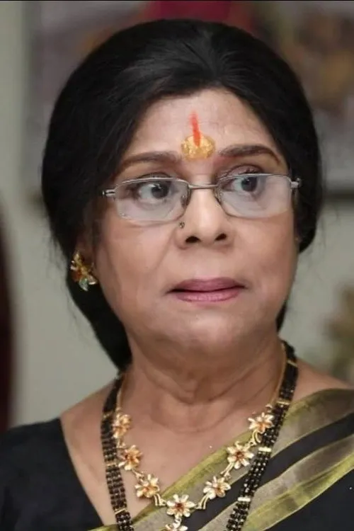 CID Sakunthala interpretando a Valli