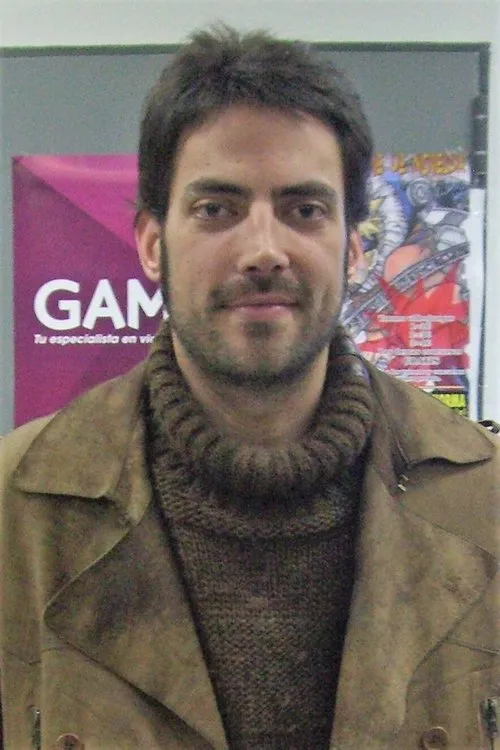 Ciro Altabás interpretando a Self