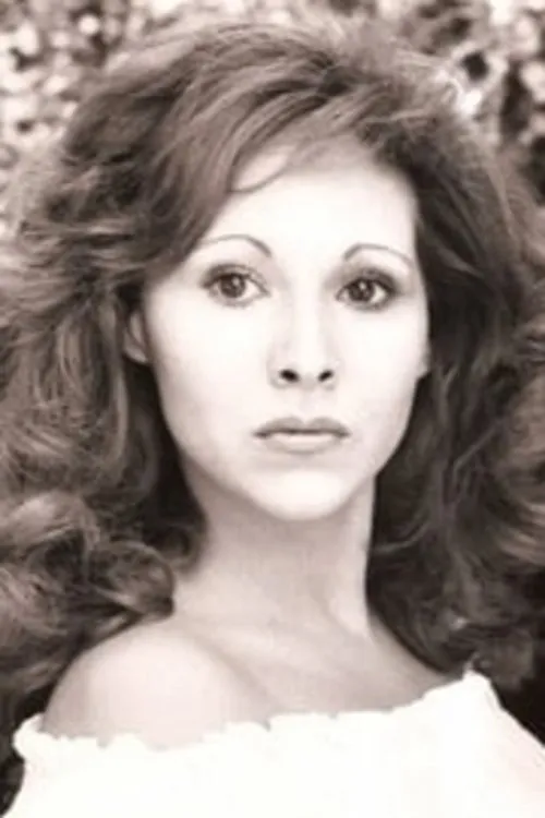 Cisse Cameron interpretando a Royce's Wife