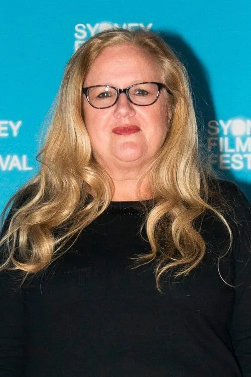 Leanne Bundy ha trabajado con Claire Haywood en 1 ocasiones