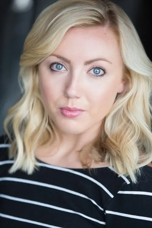 Claire Jared interpretando a Lover