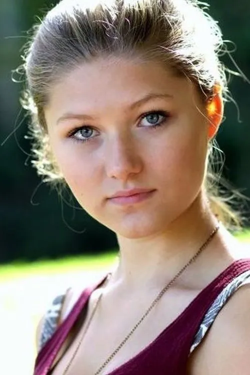 Clara Conzen interpretando a Marianne Danner