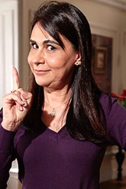 Clarice Derziê interpretando a 