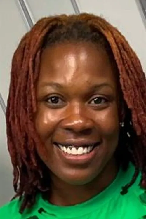 Adrian Serrano ha trabajado con Clarice Morales en 1 ocasiones