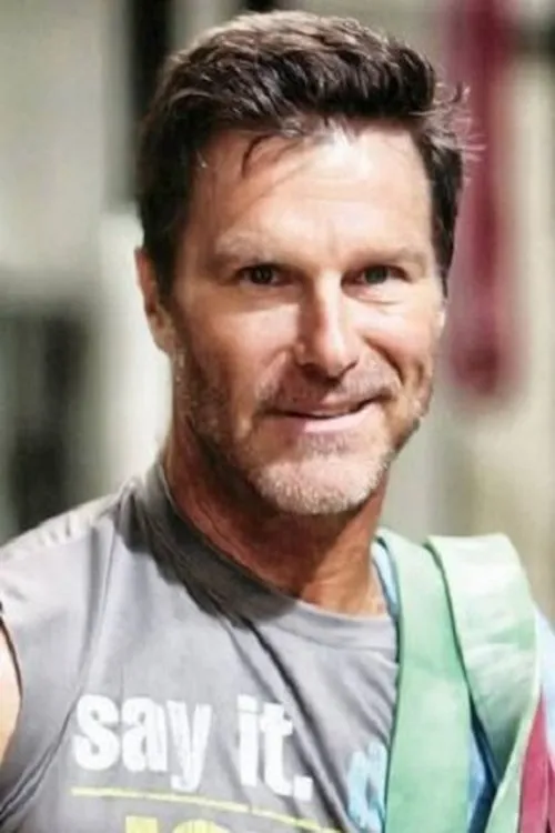 Joe Nussbaum ha trabajado con Clark Bartram en 1 ocasiones