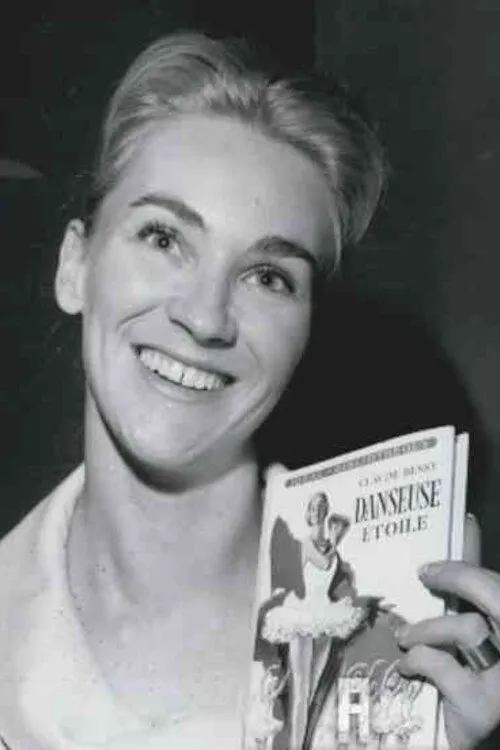 Claude Bessy interpretando a The Model