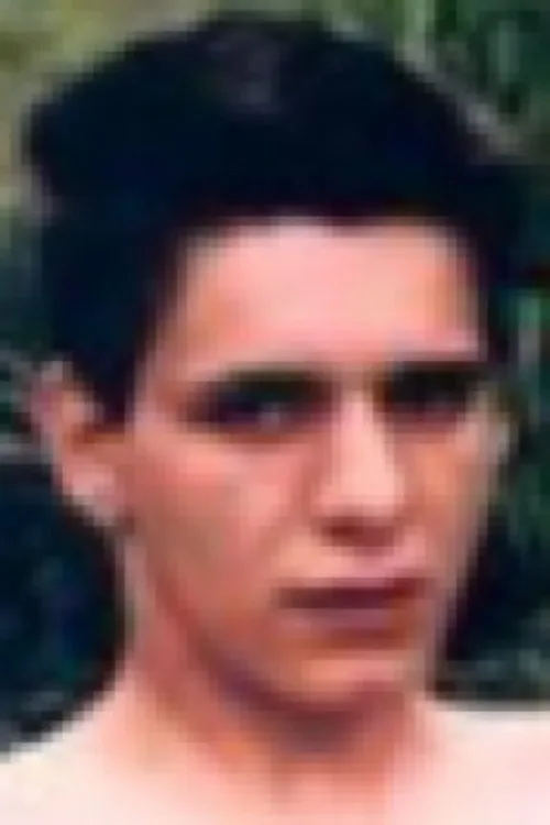 Claude Busoli interpretando a Martial