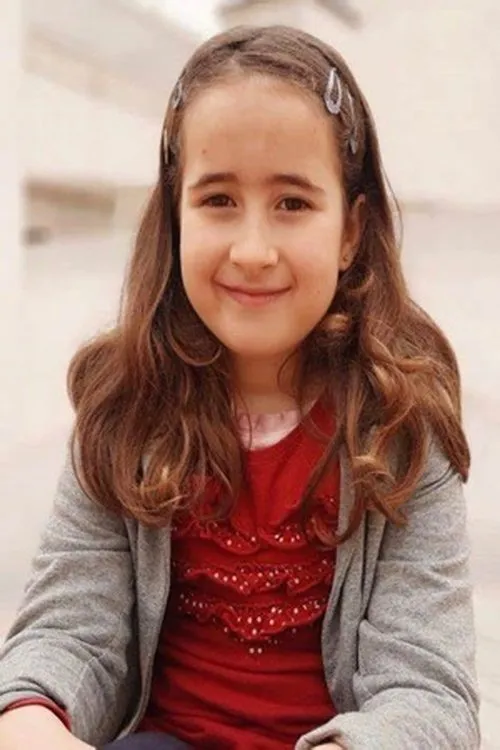 Claudia Martinez Almazán interpretando a Claudia