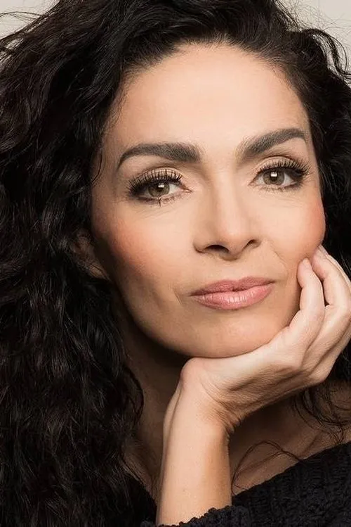 Natalia Dal Molin ha trabajado con Claudia Ohana en 1 ocasiones