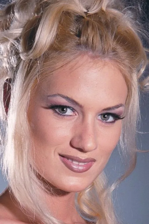 Claudia Ricci interpretando a 