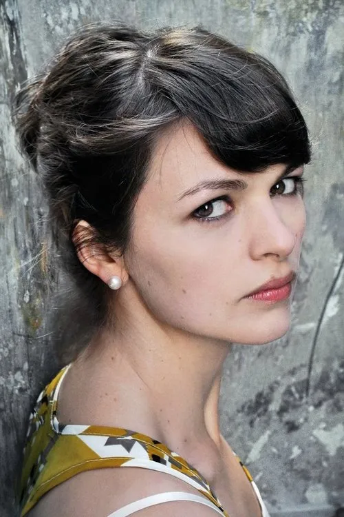 Claudiane Ruelland interpretando a Mémoire 1