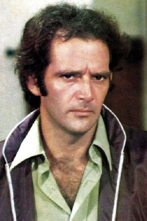 Cláudio Marzo interpretando a 