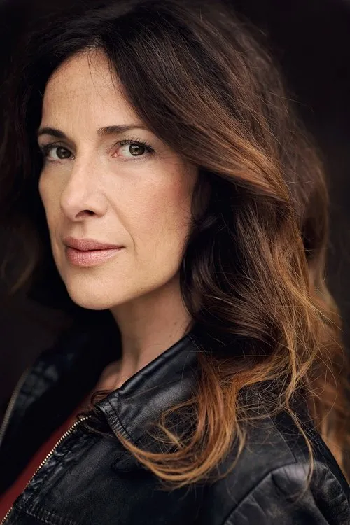 Clelia Sarto interpretando a Miriam Castelloni